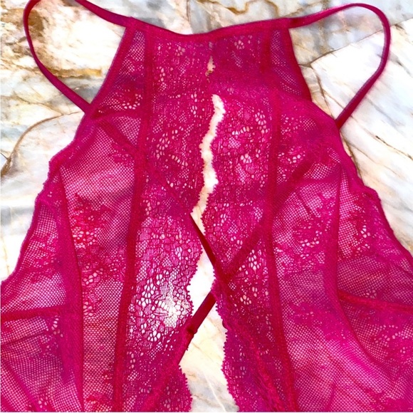 NEW VS  VERY SEXY Keyhole Lace Teddy Small - Picture 7 of 12